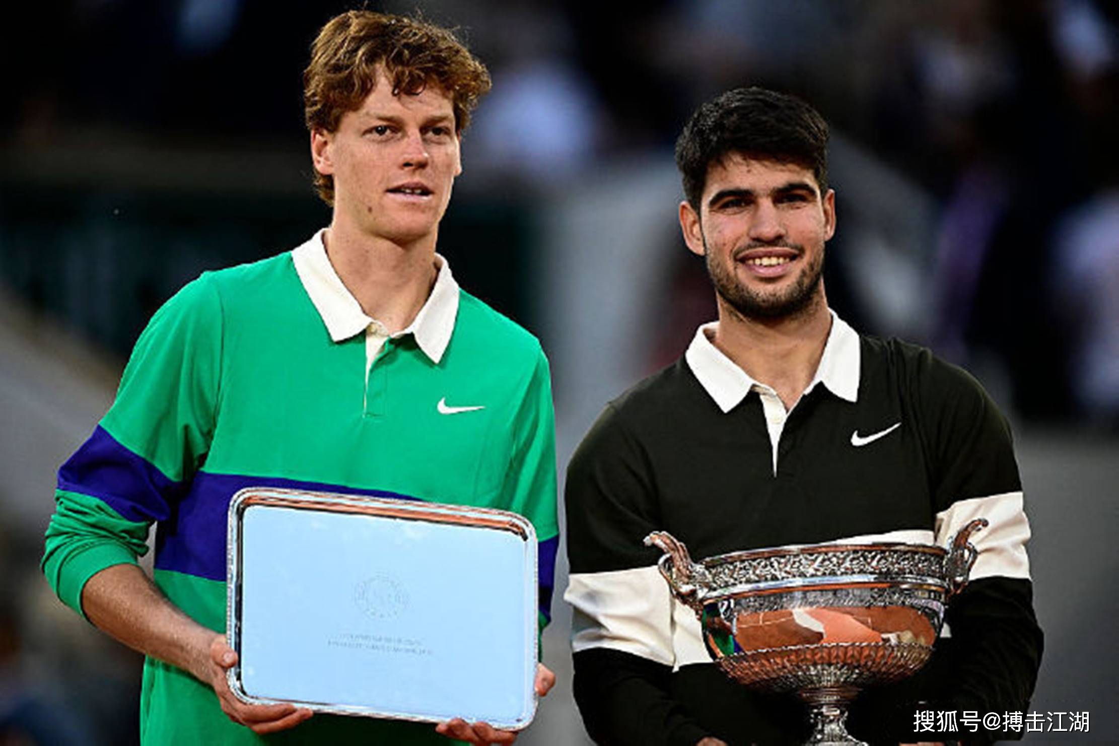 年轻才俊 年轻才俊