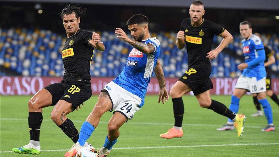 他通过类似 他通过类似