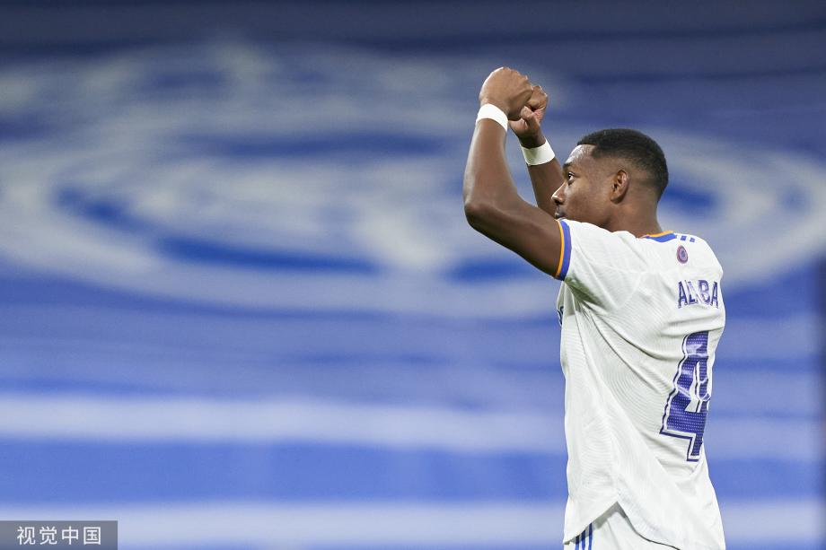 才以其出色 才以其出色